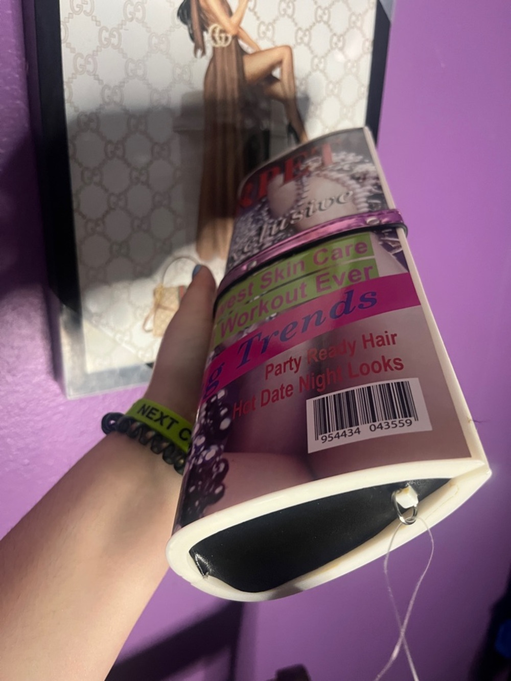 •All or Nothing• Belted Magazine Print Clutch with Removable chain strap New - Picture 2 of 3